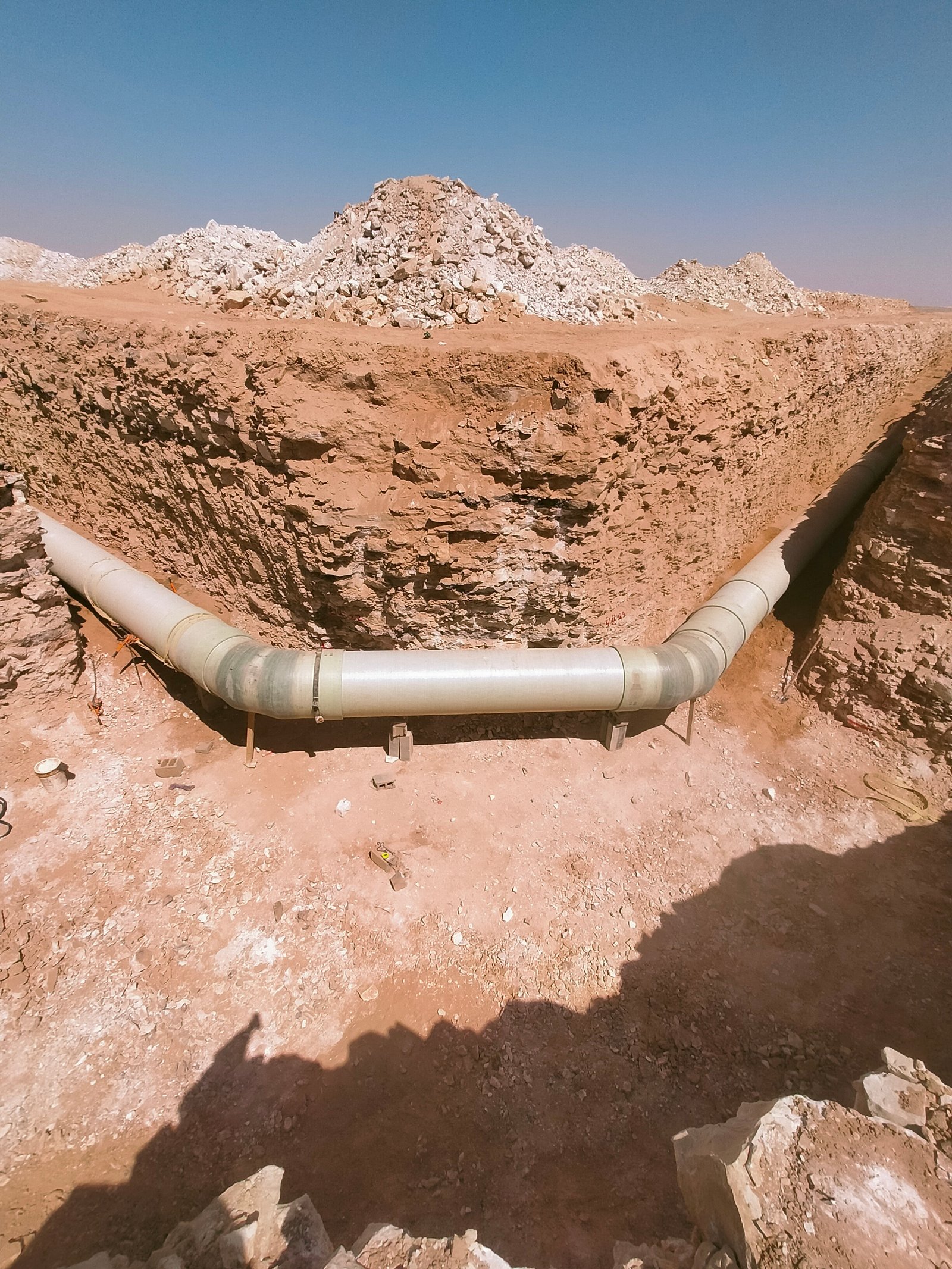 صورة مشروع ﺗﺼﻤﻴﻢ وﺗﻨﻔﻴﺬ اﻟﻤﺮﺣﻠﺔ اﻟﺜﺎﻧﻴﺔ ﻟﻤﺸﺮوع اﻟﺨﻄﻮط اﻟﻨﺎﻗﻠﺔ ﻟﻠﻤﻴﺎه اﻟﻤﻌﺎﻟﺠﺔ اﻟﻰ ﻣﺸﺮوع اﻟﻤﻠﻚ ﻋﺒﺪاﻟﻠﻪ ﻟﺘﻄﻮﻳﺮ ﻣﺪﻳﻨﺔ وﻋﺪ اﻟﺸﻤﺎل اﻟﺨﻂ اﻟﻨﺎﻗﻞ ﺑﻴﻦ ﻣﺪﻳﻨﺘﻲ ﻋﺮﻋﺮ ووﻋﺪ اﻟﺸﻤﺎل 2018