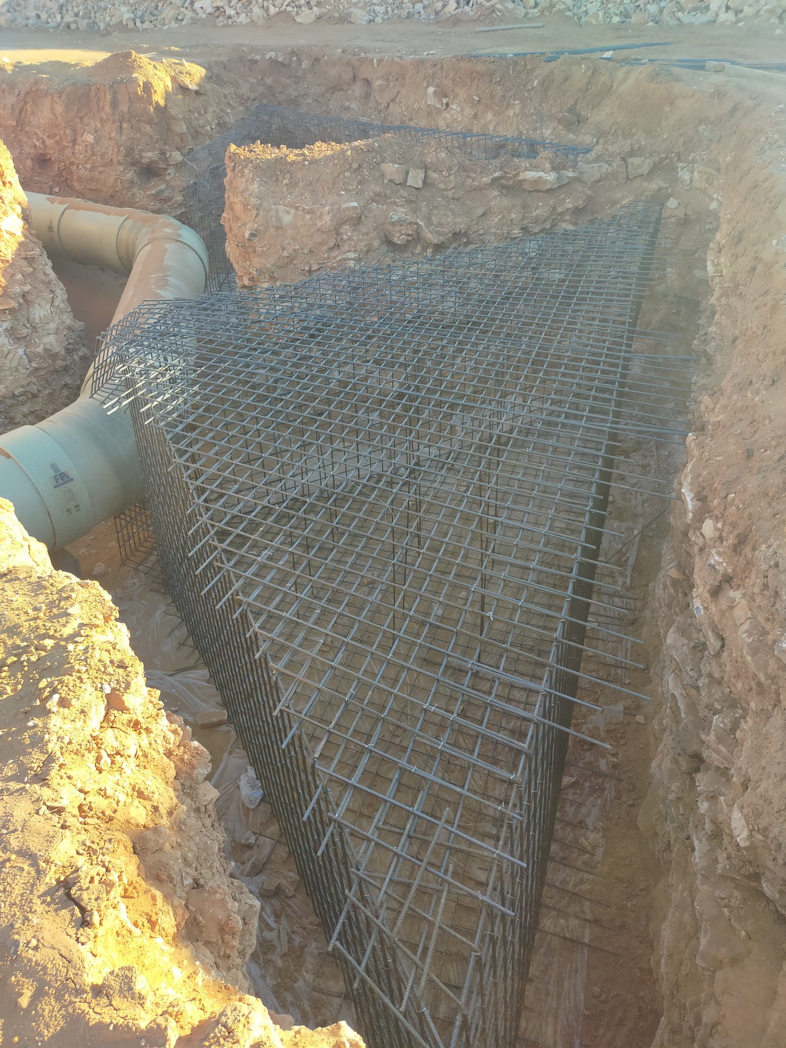 صورة مشروع ﺗﺼﻤﻴﻢ وﺗﻨﻔﻴﺬ اﻟﻤﺮﺣﻠﺔ اﻟﺜﺎﻧﻴﺔ ﻟﻤﺸﺮوع اﻟﺨﻄﻮط اﻟﻨﺎﻗﻠﺔ ﻟﻠﻤﻴﺎه اﻟﻤﻌﺎﻟﺠﺔ اﻟﻰ ﻣﺸﺮوع اﻟﻤﻠﻚ ﻋﺒﺪاﻟﻠﻪ ﻟﺘﻄﻮﻳﺮ ﻣﺪﻳﻨﺔ وﻋﺪ اﻟﺸﻤﺎل - اﻟﺨﻂ اﻟﻨﺎﻗﻞ ﺑﻴﻦ ﻣﺪﻳﻨﺘﻲ ﻋﺮﻋﺮ ووﻋﺪ اﻟﺸﻤﺎل 2021